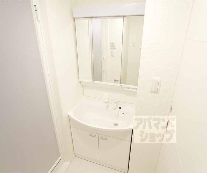 【ＬＥＢＥＮＳ　ＢＡＵＭⅡ】間取