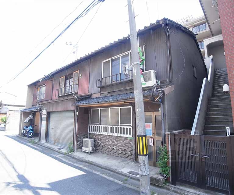 吉田下阿達町貸家