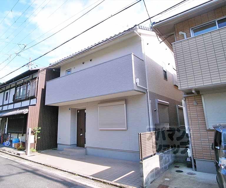 吉田上大路町貸家