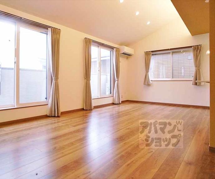 【吉田上大路町貸家】間取