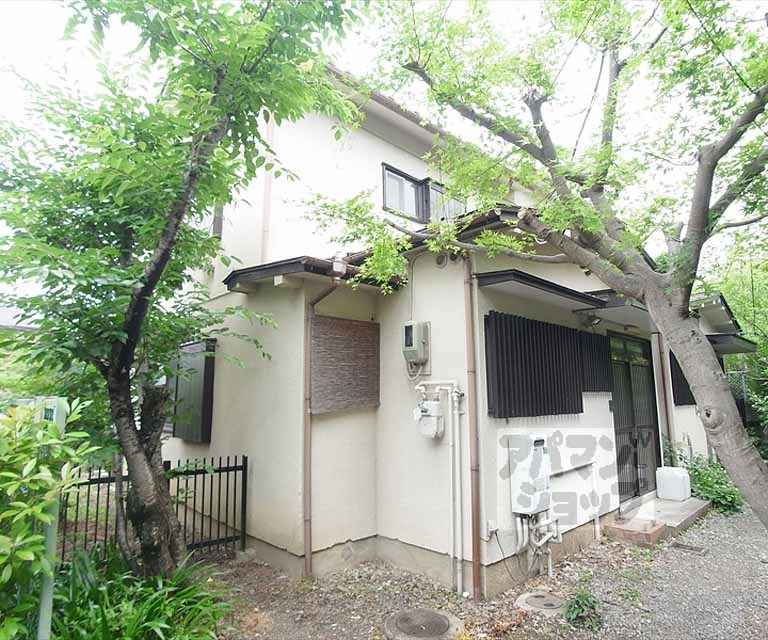 岩倉西宮田町貸家１３