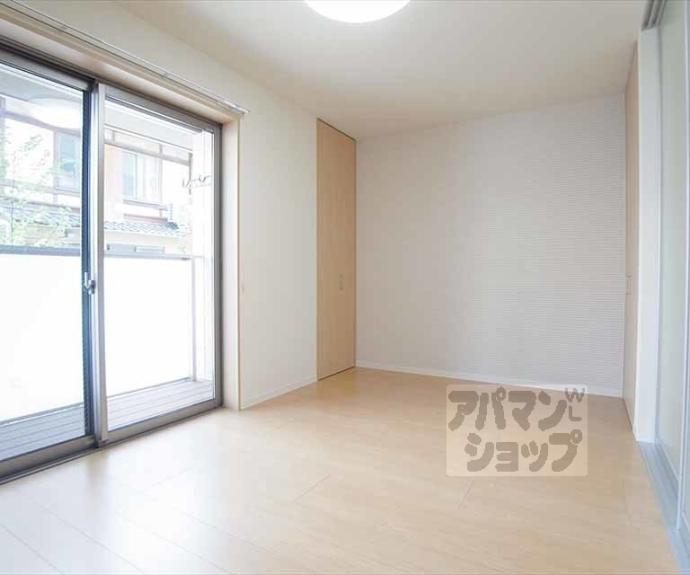 【Ｌａ　ｊｏｌｌａ】間取