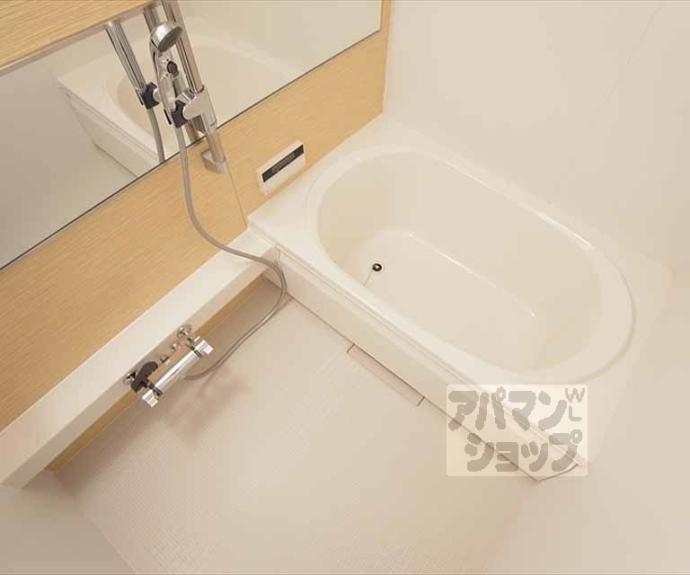 【Ｌａ　ｊｏｌｌａ】間取