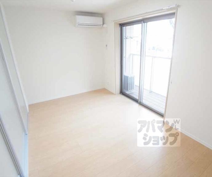 【Ｌａ　ｊｏｌｌａ】間取