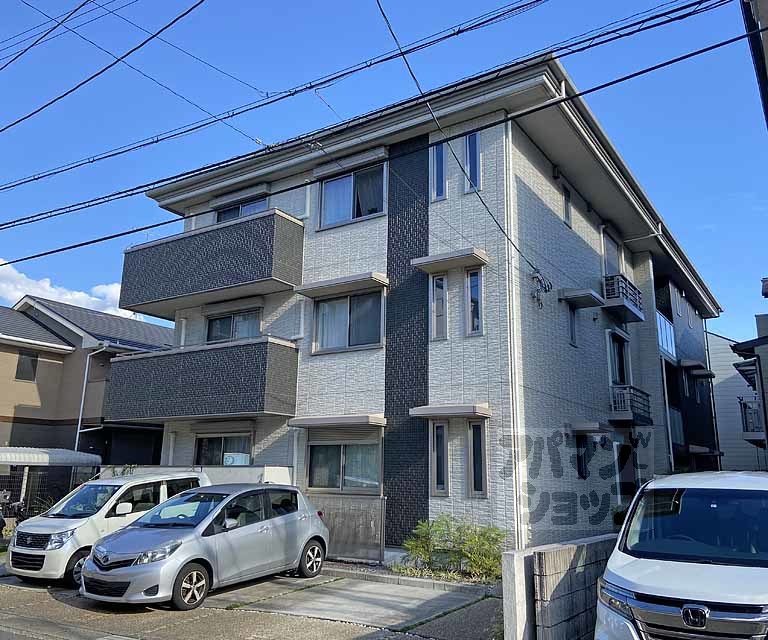 シャーメゾン中路