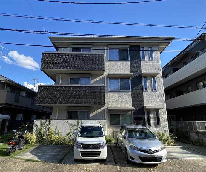 【シャーメゾン中路】間取