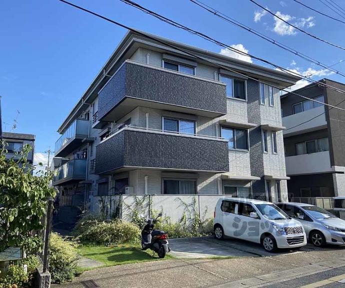 【シャーメゾン中路】間取