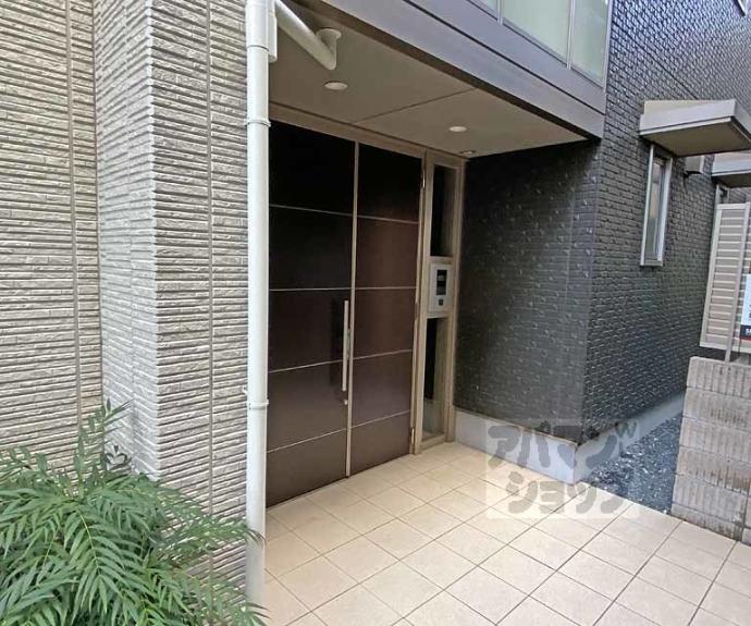 【シャーメゾン中路】間取