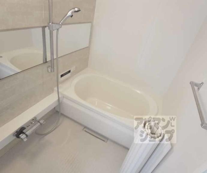 【シャーメゾン中路】間取