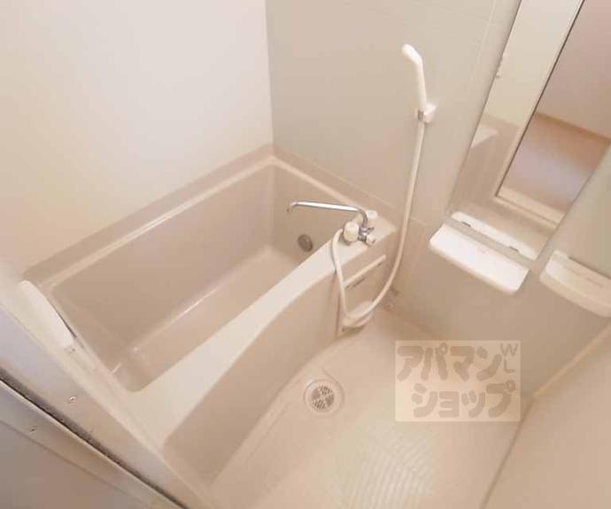 【ジュネス　モデルヌ】間取