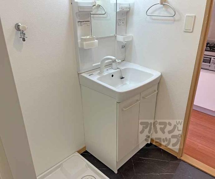 【シャルレ１３番館】間取