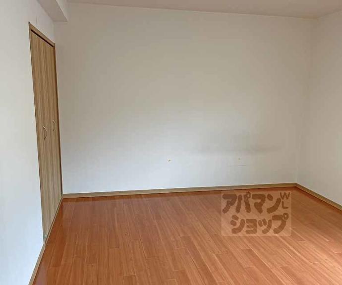 【シャルレ１３番館】間取