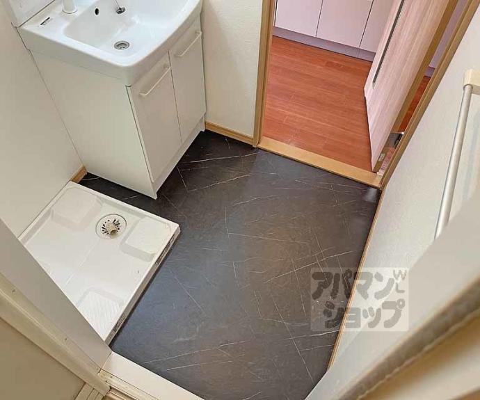 【シャルレ１３番館】間取