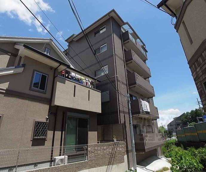【シャルレ13番館】間取