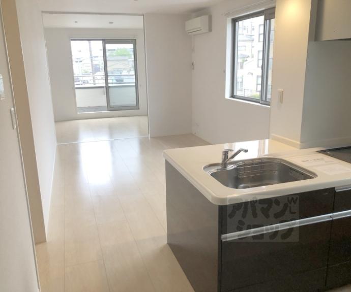 【シャーメゾンＫｏｊｉｍａ】間取