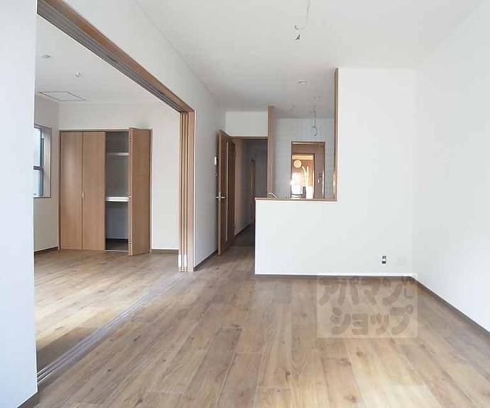 【デファーンドル長岡京】間取