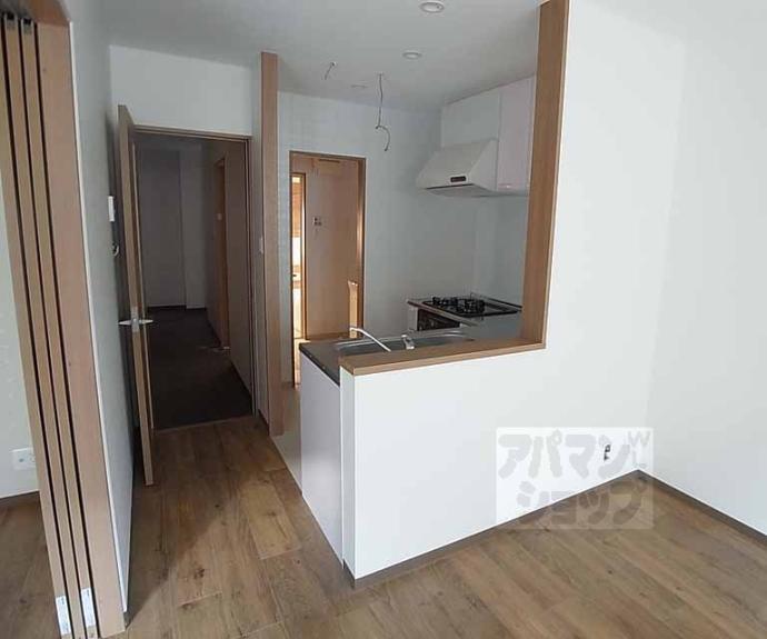 【デファーンドル長岡京】間取