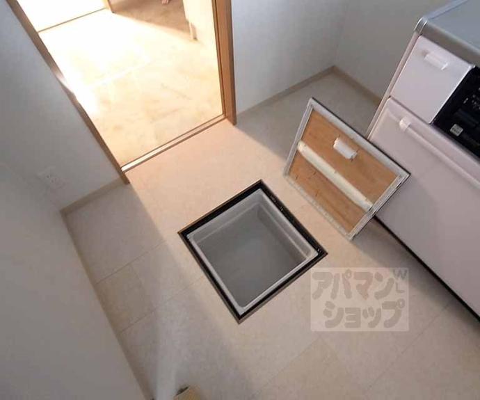 【デファーンドル長岡京】間取