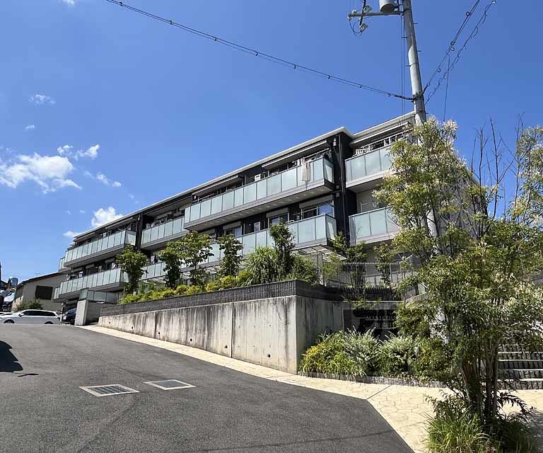 ＭＡＳＴ　ＣＯＵＲＴ　東向日