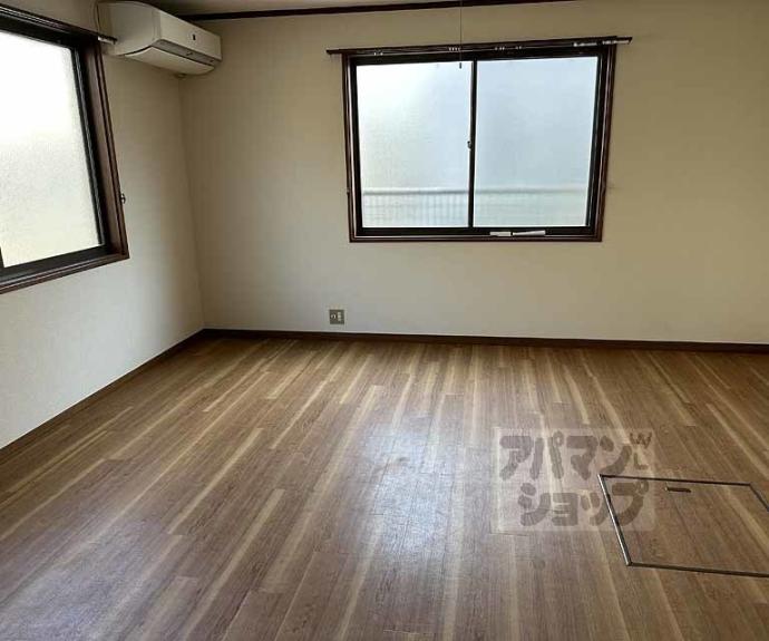 【桂市ノ前町貸家３６－１５】間取