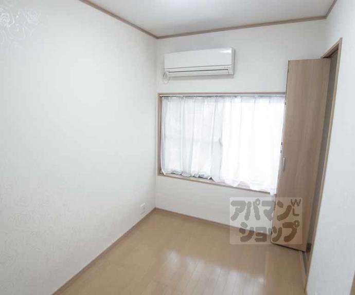 【桂稲荷山町貸家31-33】