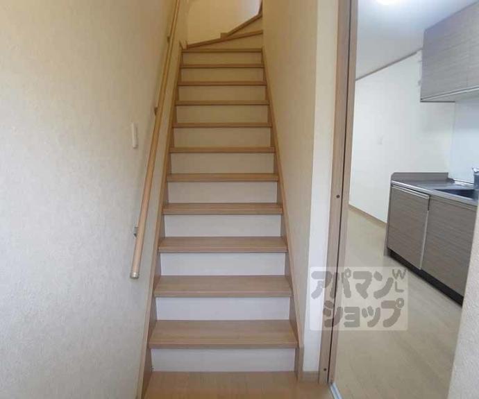 【桂稲荷山町貸家31-33】