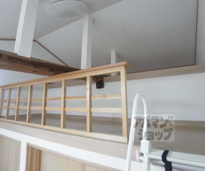 【桂稲荷山町貸家31-33】