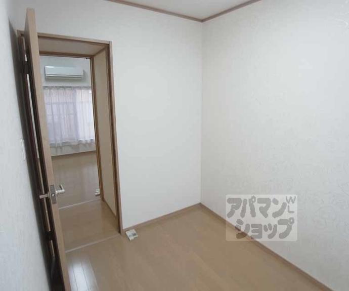 【桂稲荷山町貸家31-33】