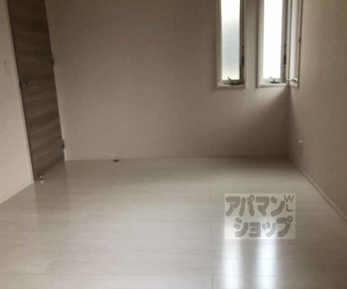 【シャルモント勝竜寺】間取