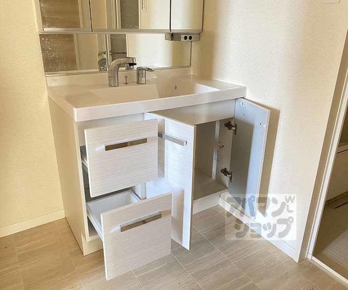 【神楽グレース上桂】間取