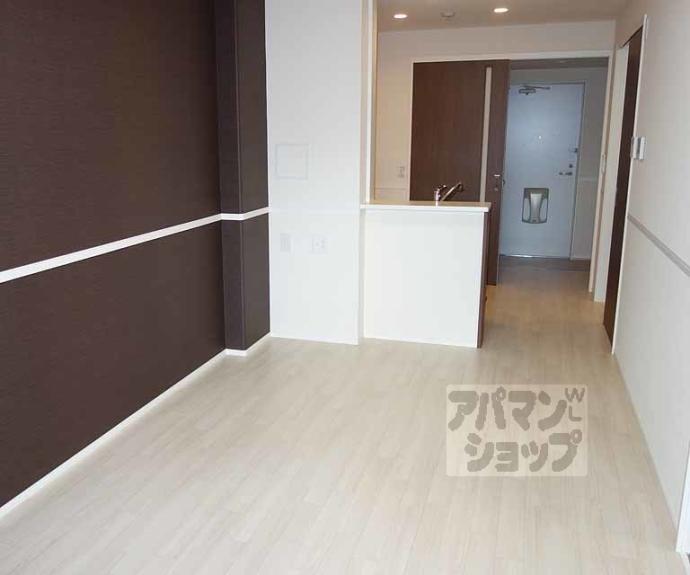 【エルヴィータ長岡】間取