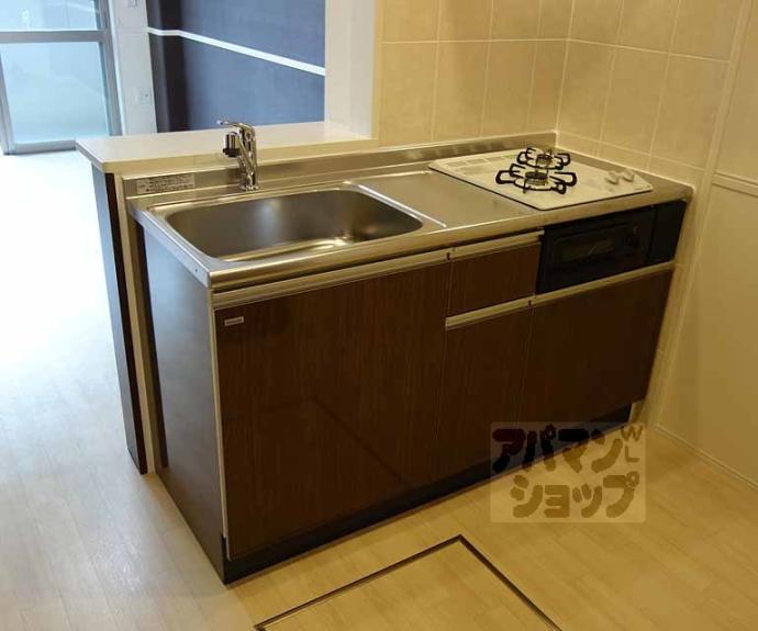 【エルヴィータ長岡】間取