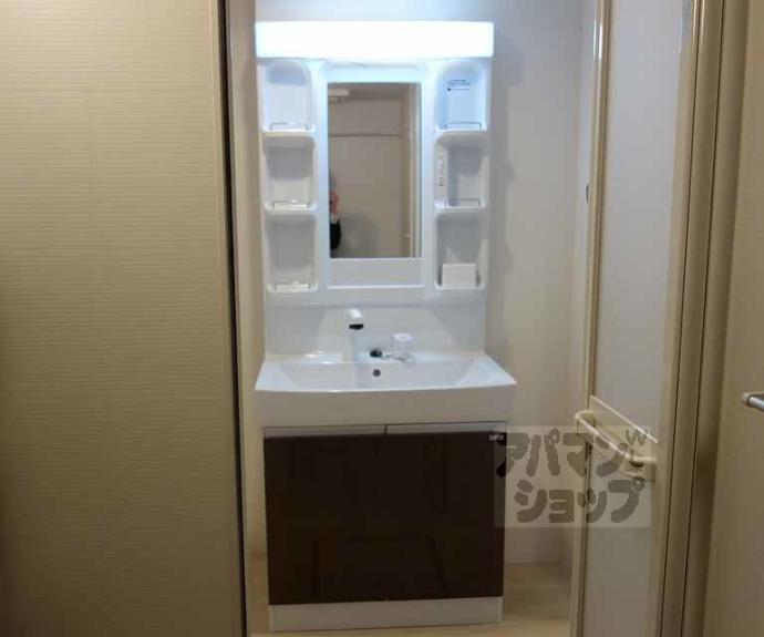 【エルヴィータ長岡】間取