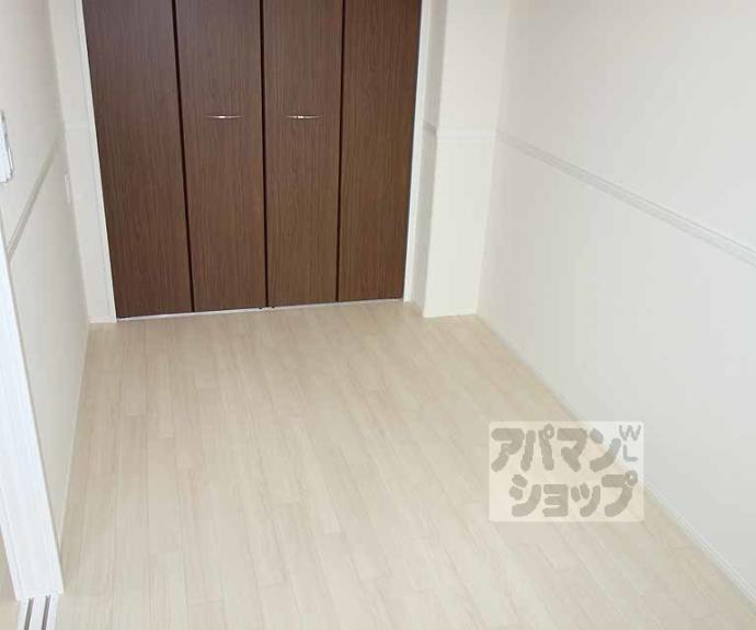 【エルヴィータ長岡】間取