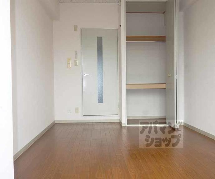 【ＮＯ－ＳＩＤＥ】間取