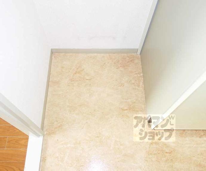 【ＮＯ－ＳＩＤＥ】間取