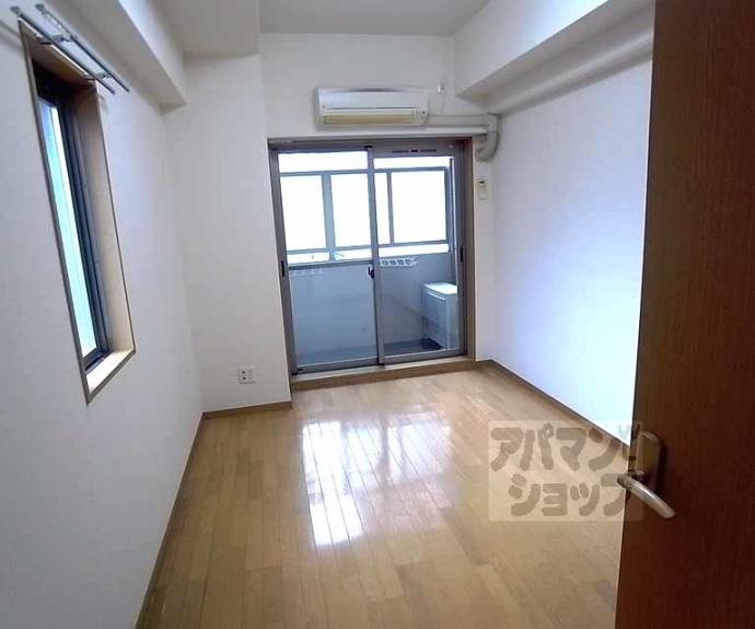 【エステムコート京都烏丸Ⅱ】間取