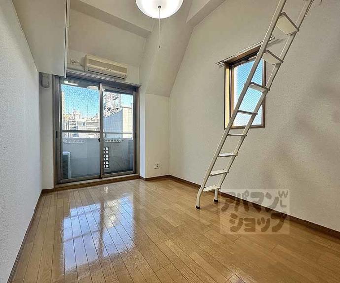 【エステムコート京都烏丸Ⅱ】間取