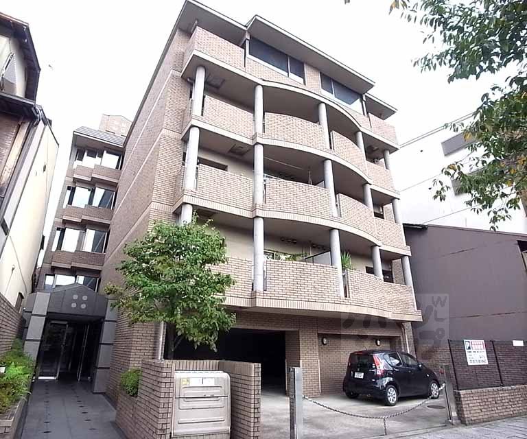メゾンパーマネンス