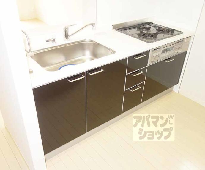 【オヴェスト　アロッジオ】間取