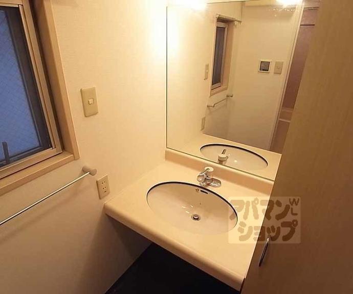 【アヴィ四条】間取