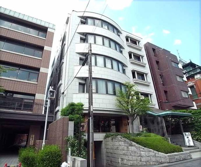 【ＫＢコンフォート三条】間取
