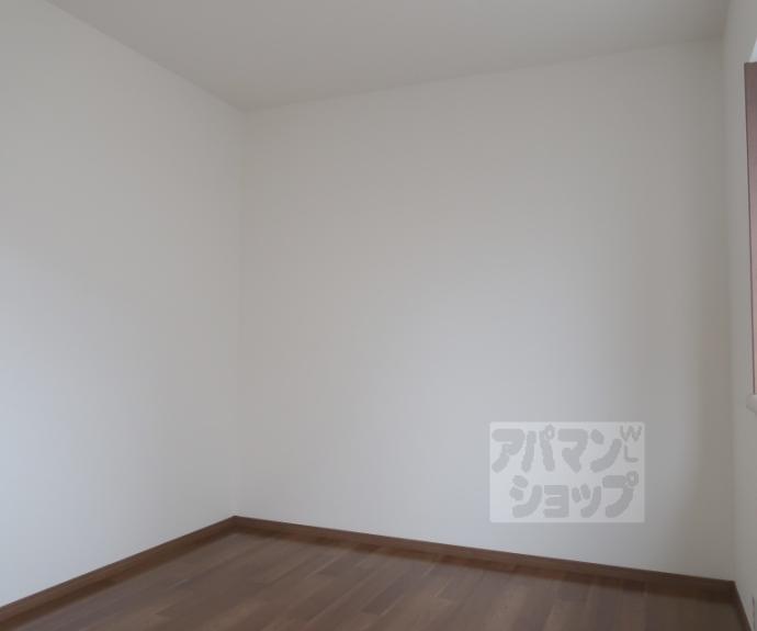 【ヌヴェールハイツ】