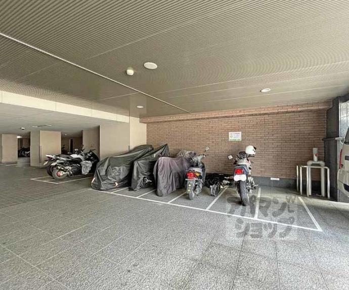 【Ｇｒａｎｄ　Ｅ’ｔｅｒｎａ京都】間取
