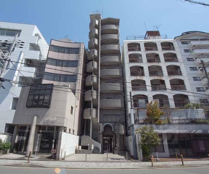 【サンセリテ伏見】間取