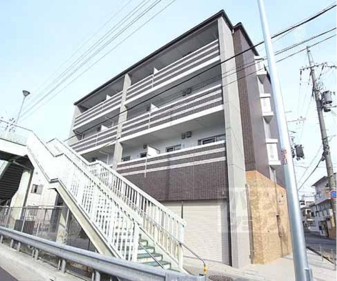 【ソレイユ深草】間取