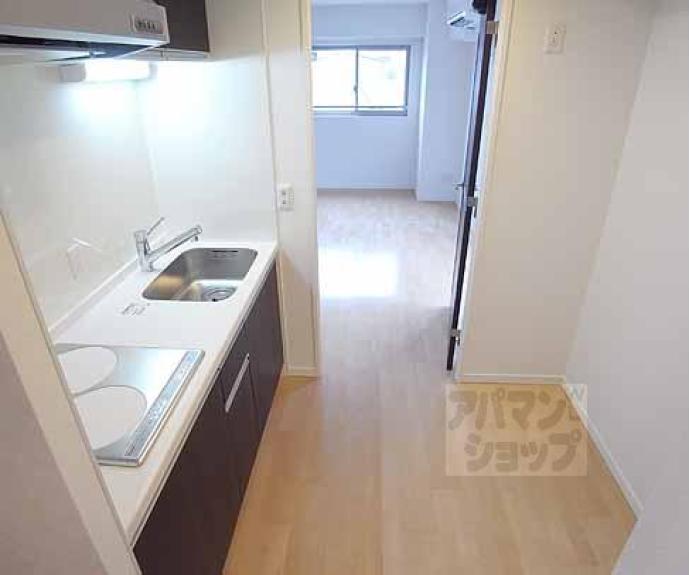 【ソレイユ深草】間取