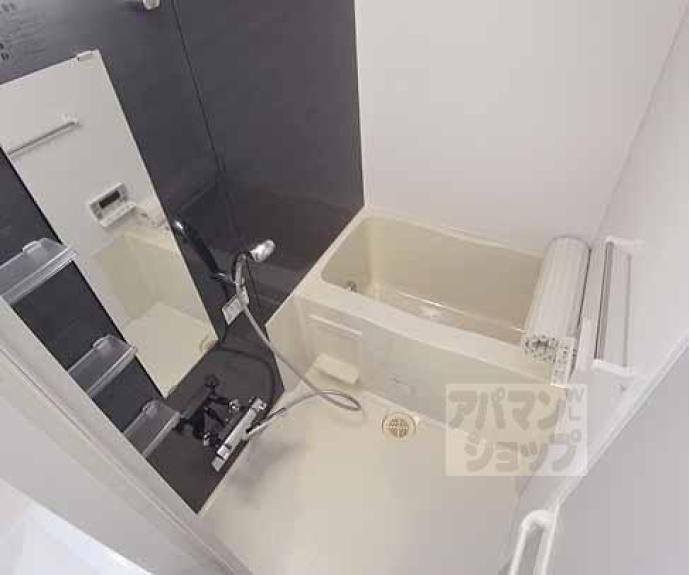 【ソレイユ深草】間取