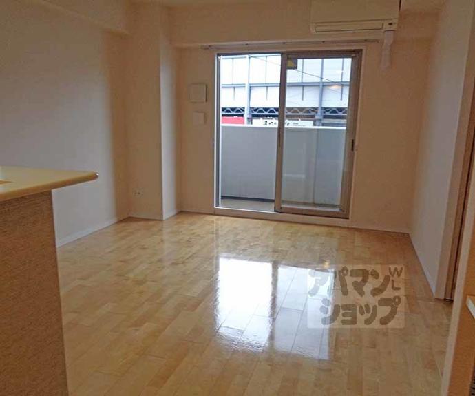 【ソレイユ深草】間取