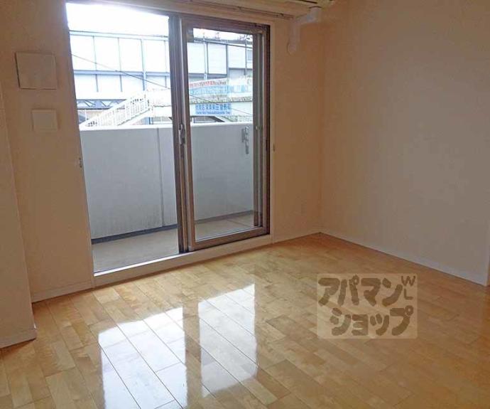 【ソレイユ深草】間取